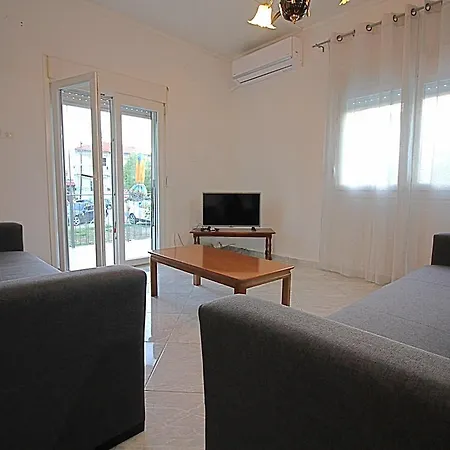 Holiday Home בית נופש *